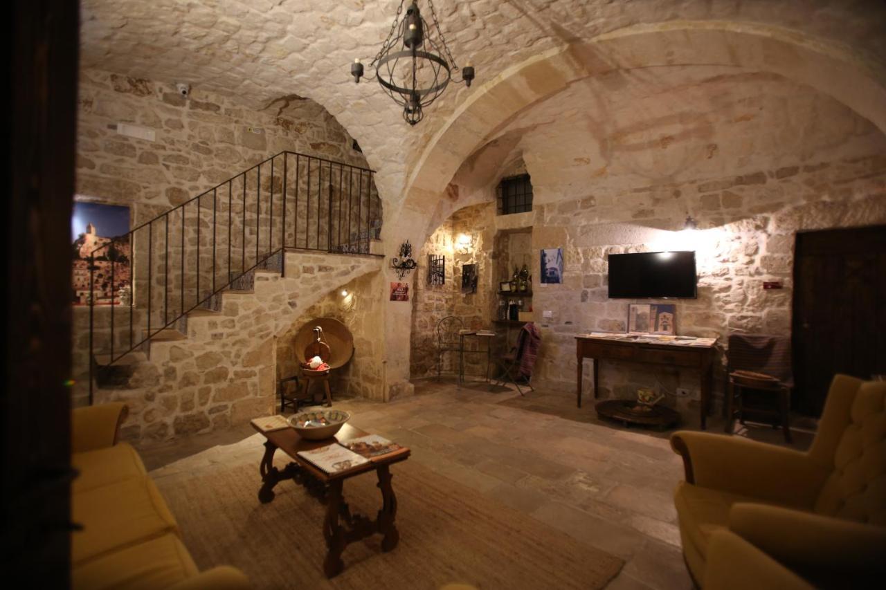 Case-Grotte Degli Avi, Esperienza Abitativa In Grotta Modica Buitenkant foto