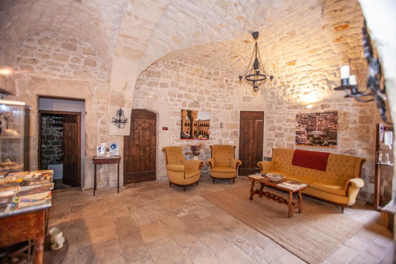Case-Grotte Degli Avi, Esperienza Abitativa In Grotta Modica Buitenkant foto