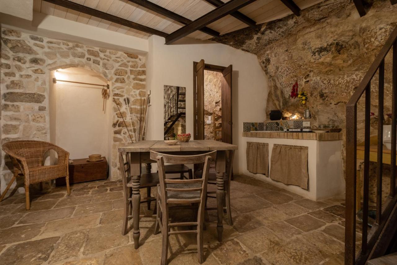 Case-Grotte Degli Avi, Esperienza Abitativa In Grotta Modica Buitenkant foto