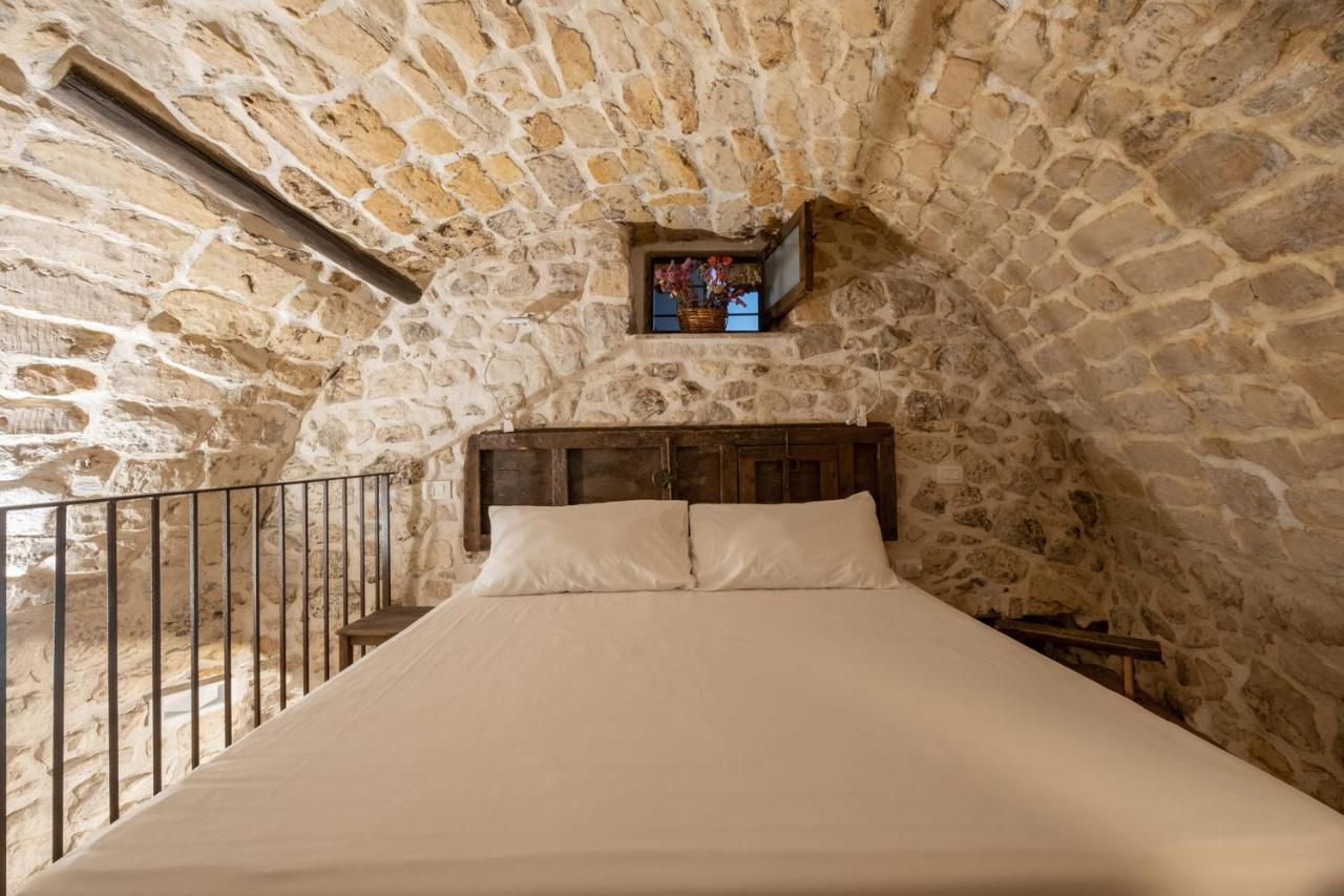 Case-Grotte Degli Avi, Esperienza Abitativa In Grotta Modica Buitenkant foto