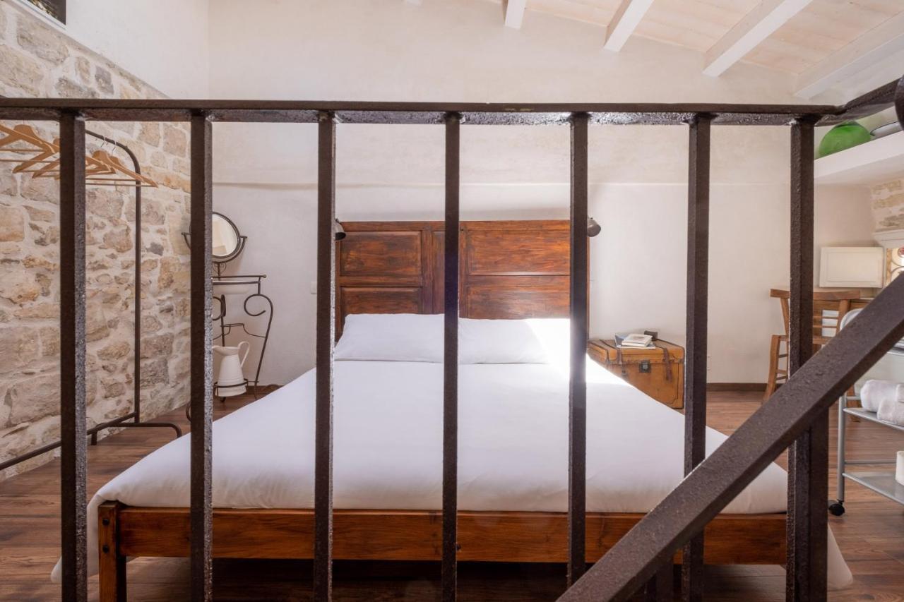 Case-Grotte Degli Avi, Esperienza Abitativa In Grotta Modica Buitenkant foto