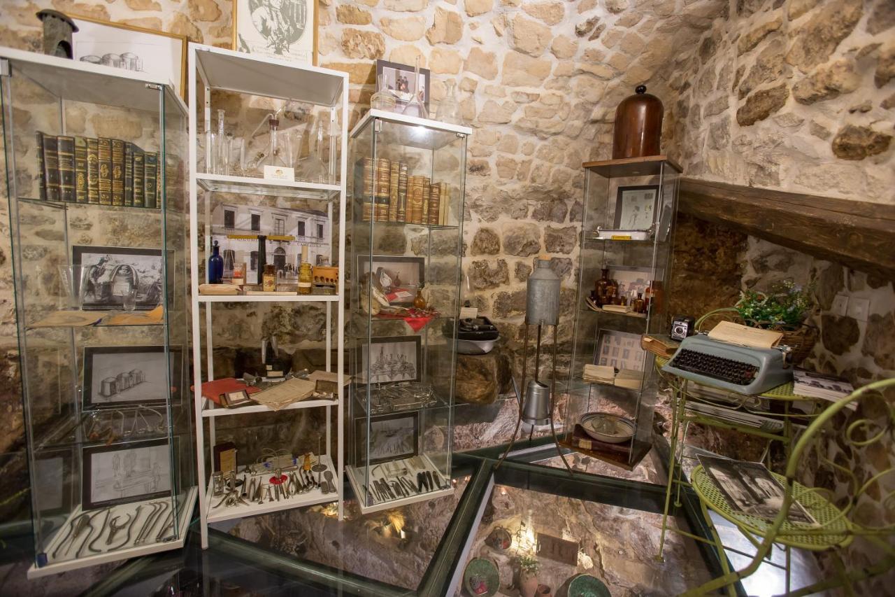 Case-Grotte Degli Avi, Esperienza Abitativa In Grotta Modica Buitenkant foto