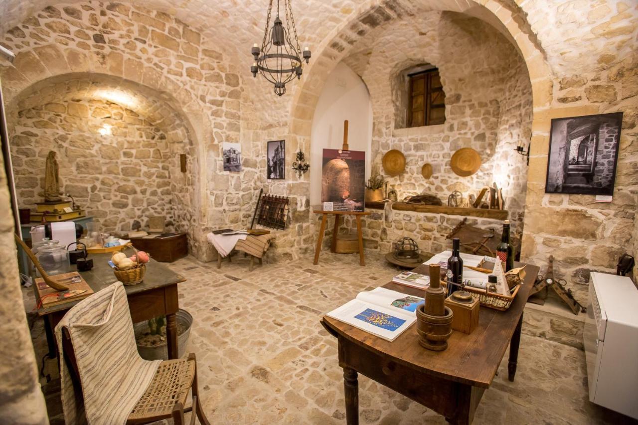 Case-Grotte Degli Avi, Esperienza Abitativa In Grotta Modica Buitenkant foto