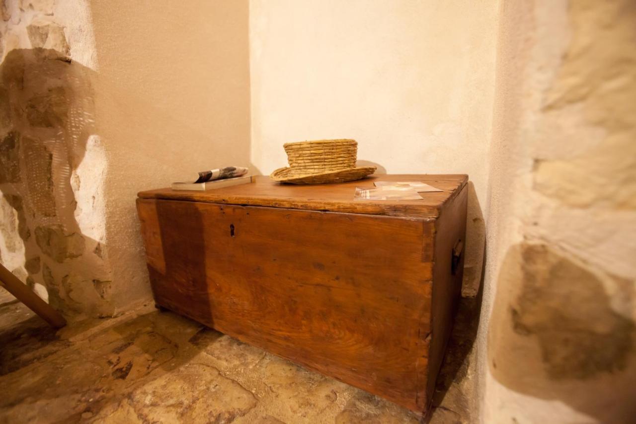 Case-Grotte Degli Avi, Esperienza Abitativa In Grotta Modica Buitenkant foto